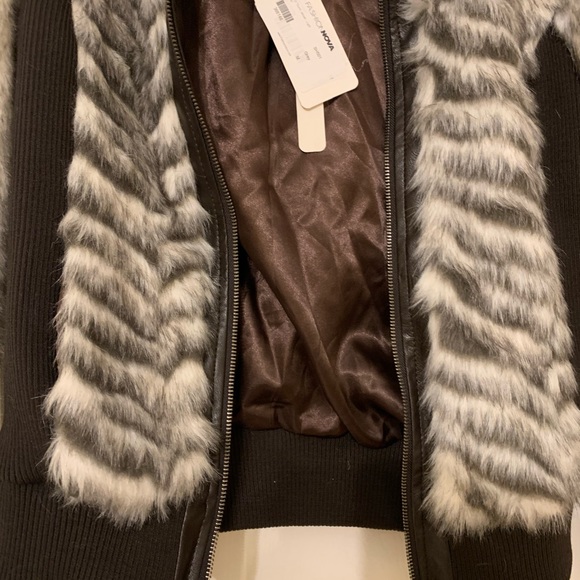 Faux Fur Zip Up Jacket - Picture 4 of 7